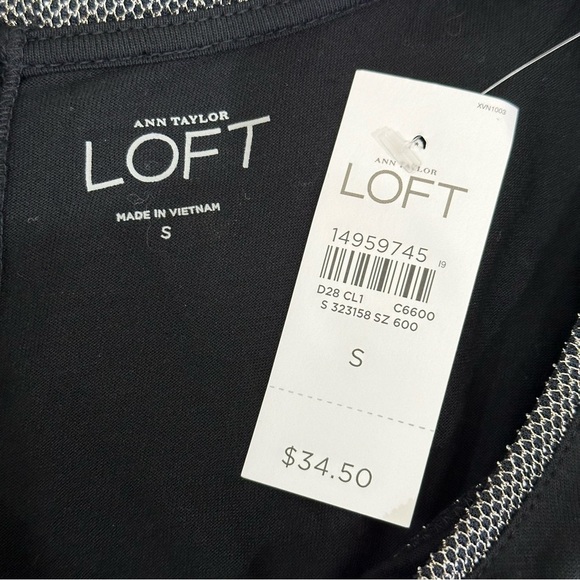 Loft Button Back Dressy Tank Top Black Gold Metallic Trim Lightweight - Picture 4 of 5